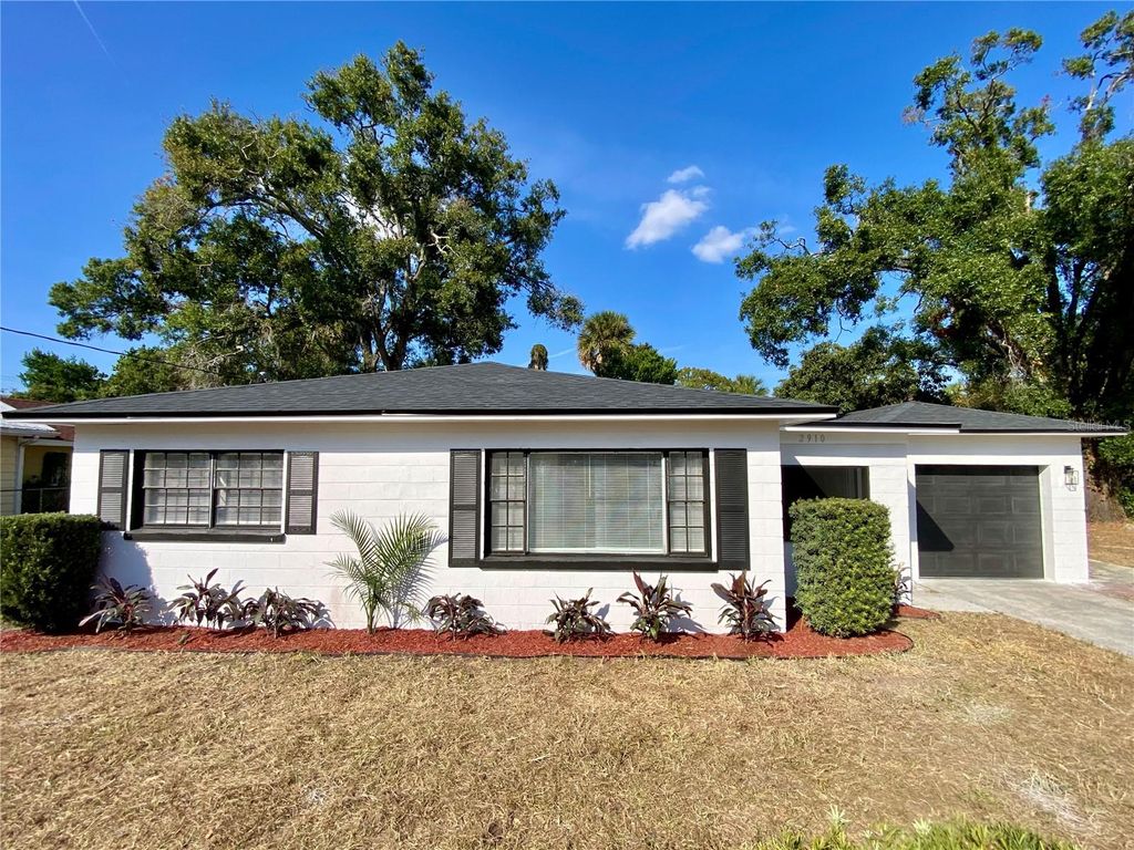 Photo of 2910 E Ida Street, Tampa, FL 33610 (MLS # TB8450102)