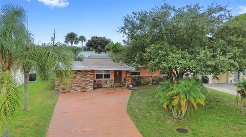 A home in SOUTH DAYTONA