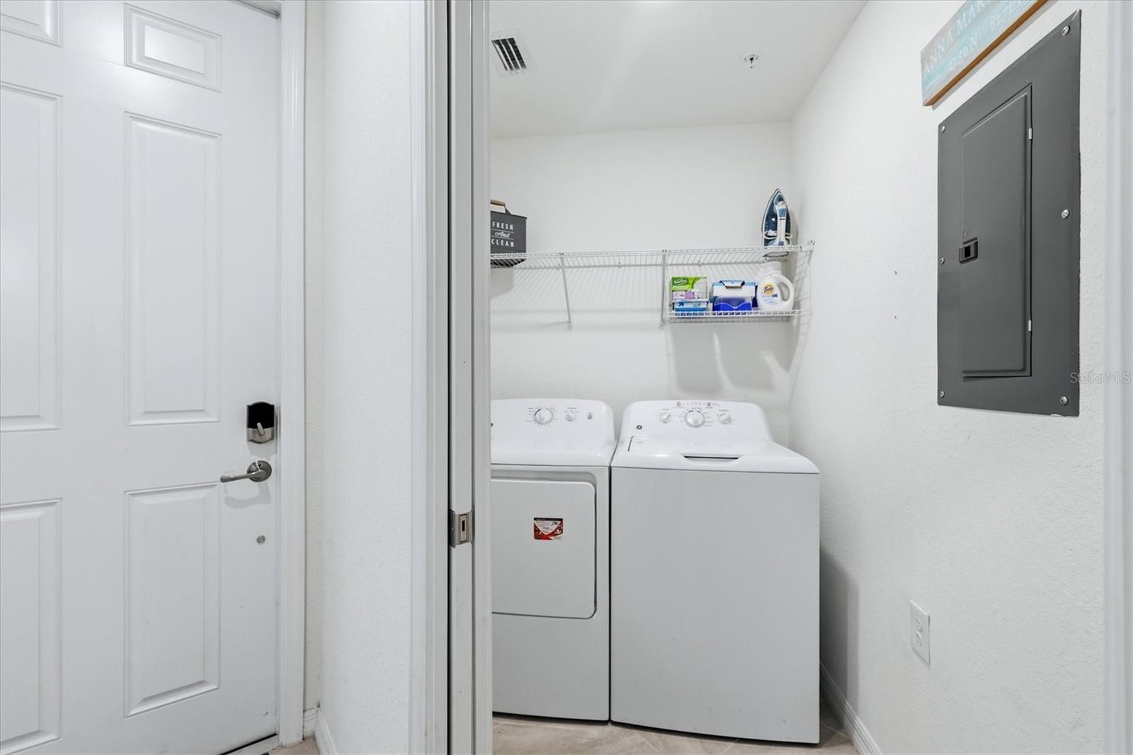 TERRACE V AT LAKEWOOD NATIONAL PH I - Residential