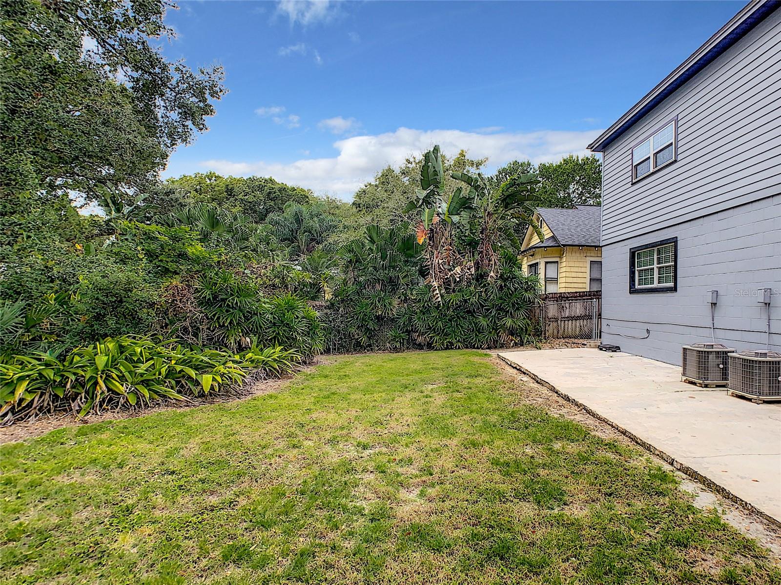 THORNTON PARK - Residential Lease