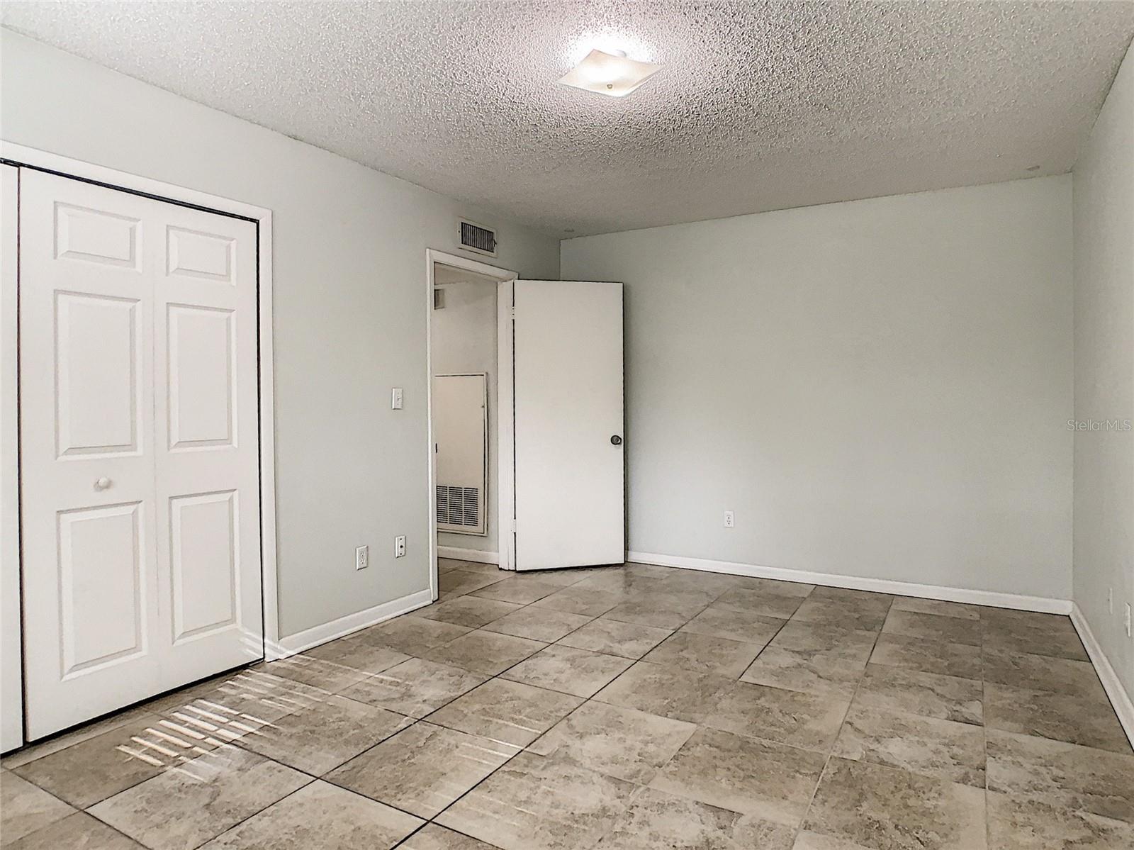 THORNTON PARK - Residential Lease