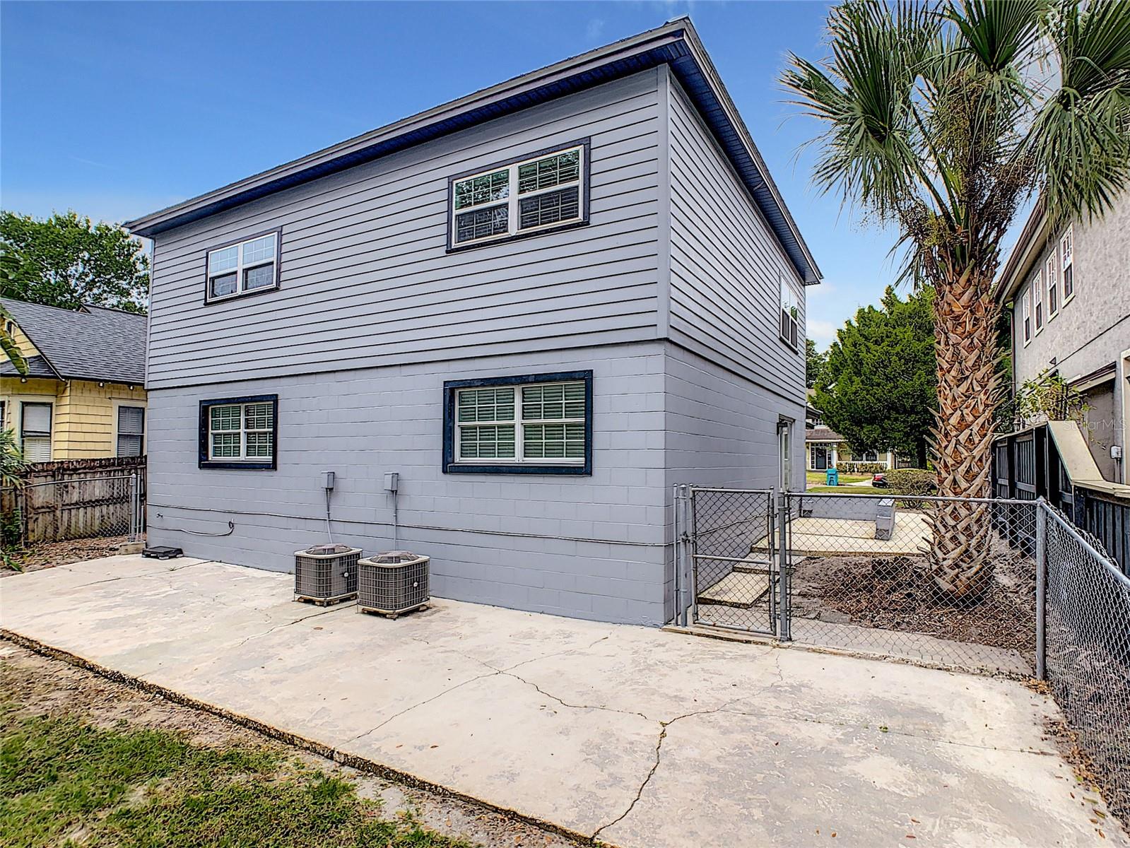 THORNTON PARK - Residential Lease