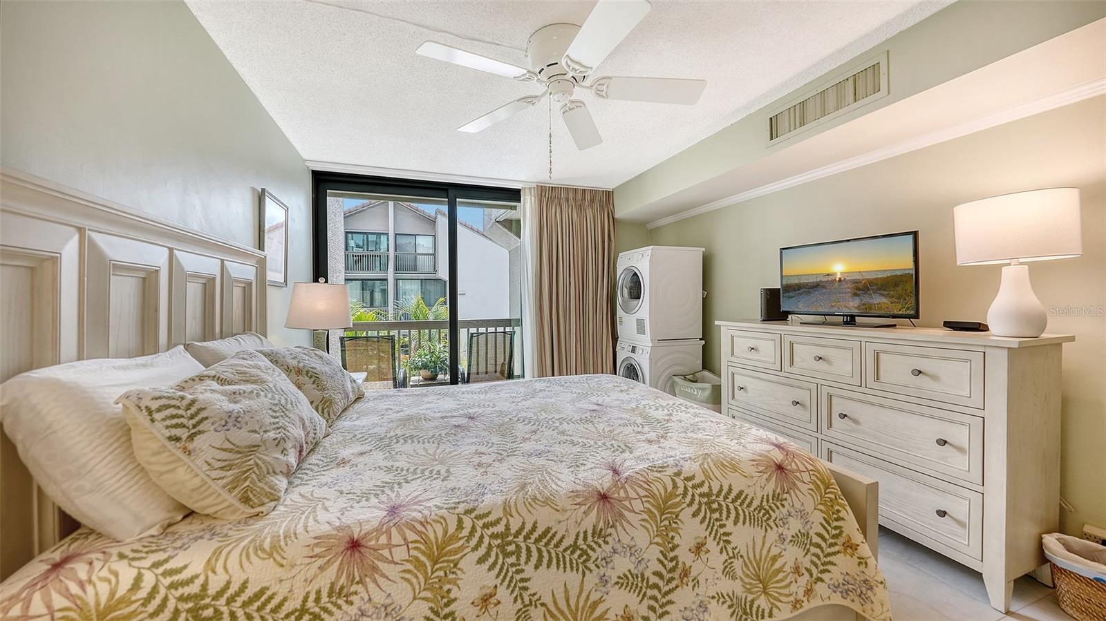 SANDY COVE III - Residential