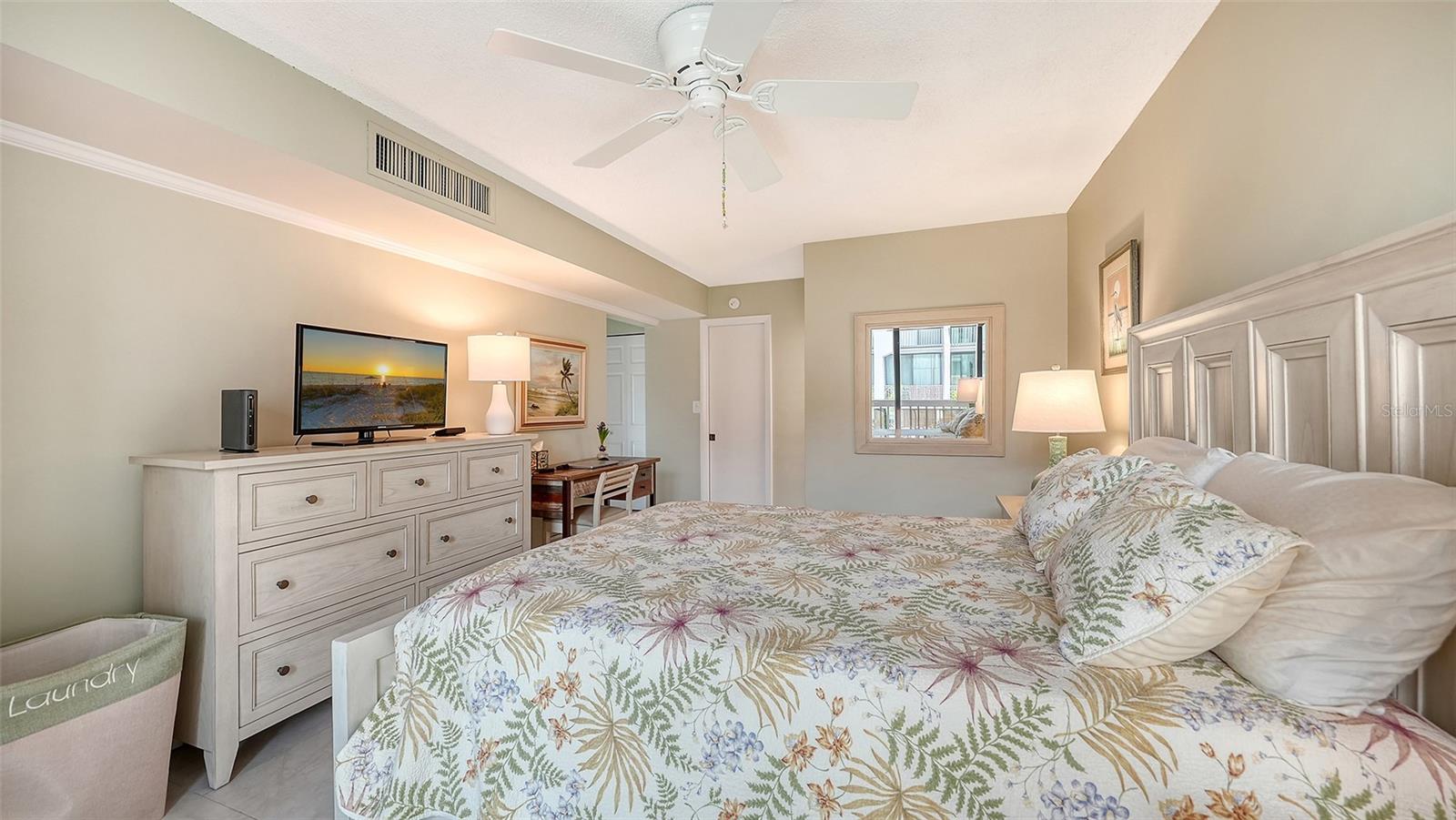 SANDY COVE III - Residential