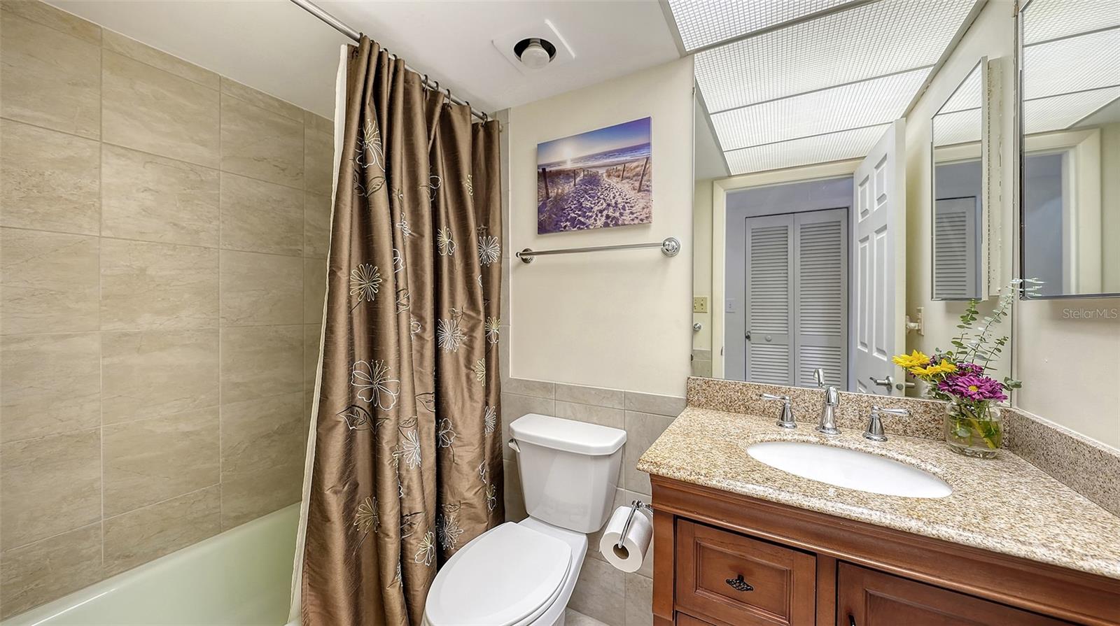 SANDY COVE III - Residential