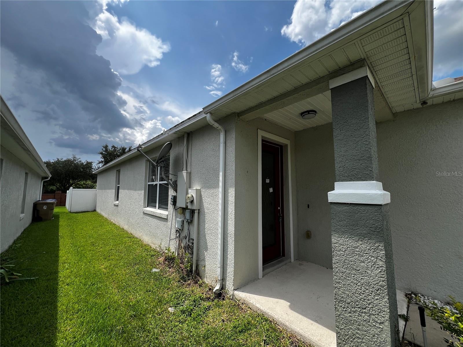 Search 2 454 JANICE KAY PLACE
