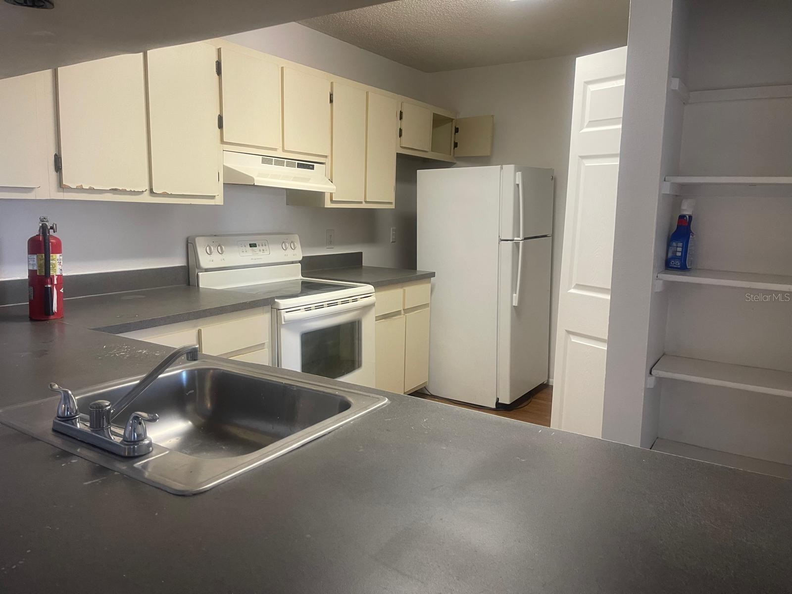 OXFORD SQUARE CONDO - Residential