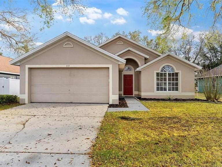 Experience comfort, convenience, and proximity to world-class attractions in this soon-to-be-upgraded 3-bedroom, 2-bath single-family residence-just minutes from Walt Disney World. Upcoming upgrades includes: fresh interior paint throughout, brand-new flooring in all bedrooms, cabinet maintenance for a refreshed kitchen and bath, garage painting for a clean, finished look, new blinds for enhanced privacy and style. Prime location: enjoy easy access to Walt Disney World Resort, Publix, Walmart, Walgreens, local dining, shopping centers, and major roadways.
This home offers a perfect blend of lifestyle and location, with thoughtful upgrades underway to ensure a fresh, move-in-ready experience. Whether you're relocating, downsizing, or seeking a seasonal retreat, 113 Glasgow Ct delivers the space, amenities, and neighborhood charm you've been looking for!
Available soon-secure your lease befor ethe upgrades are complete!