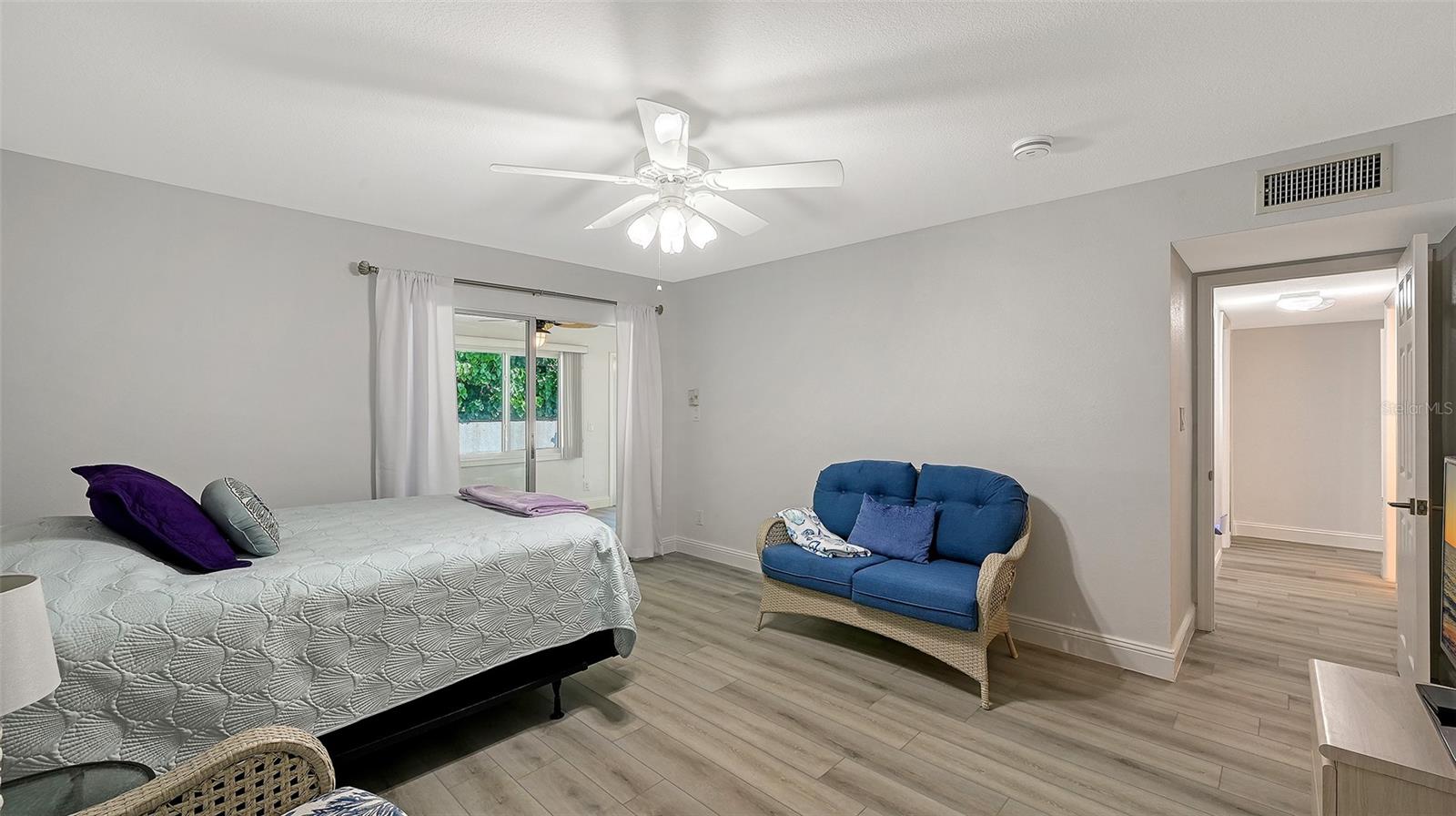 WINDWARD BAY AMD - Residential