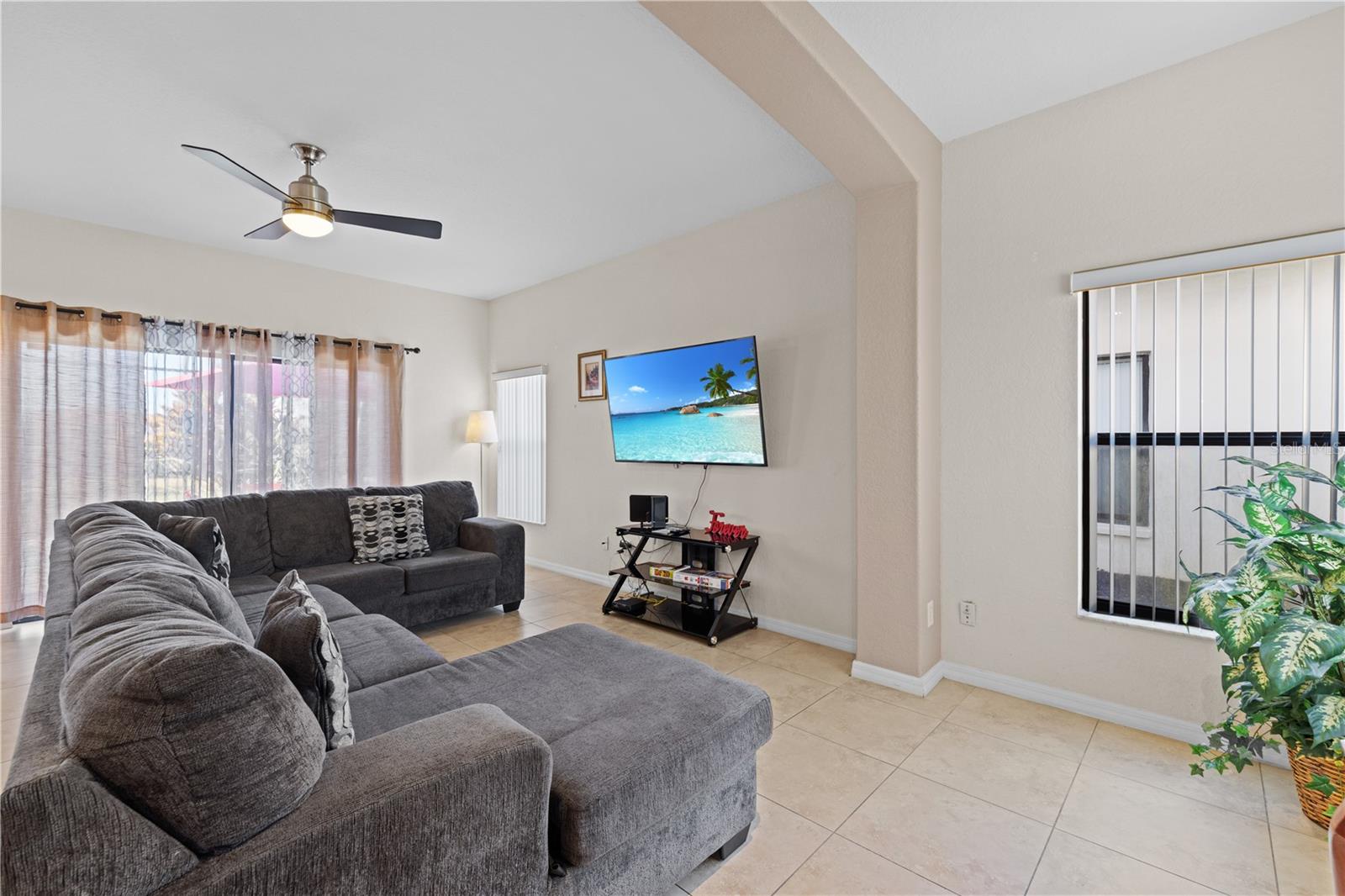 HIGH GROVE UNIT 02 - Residential