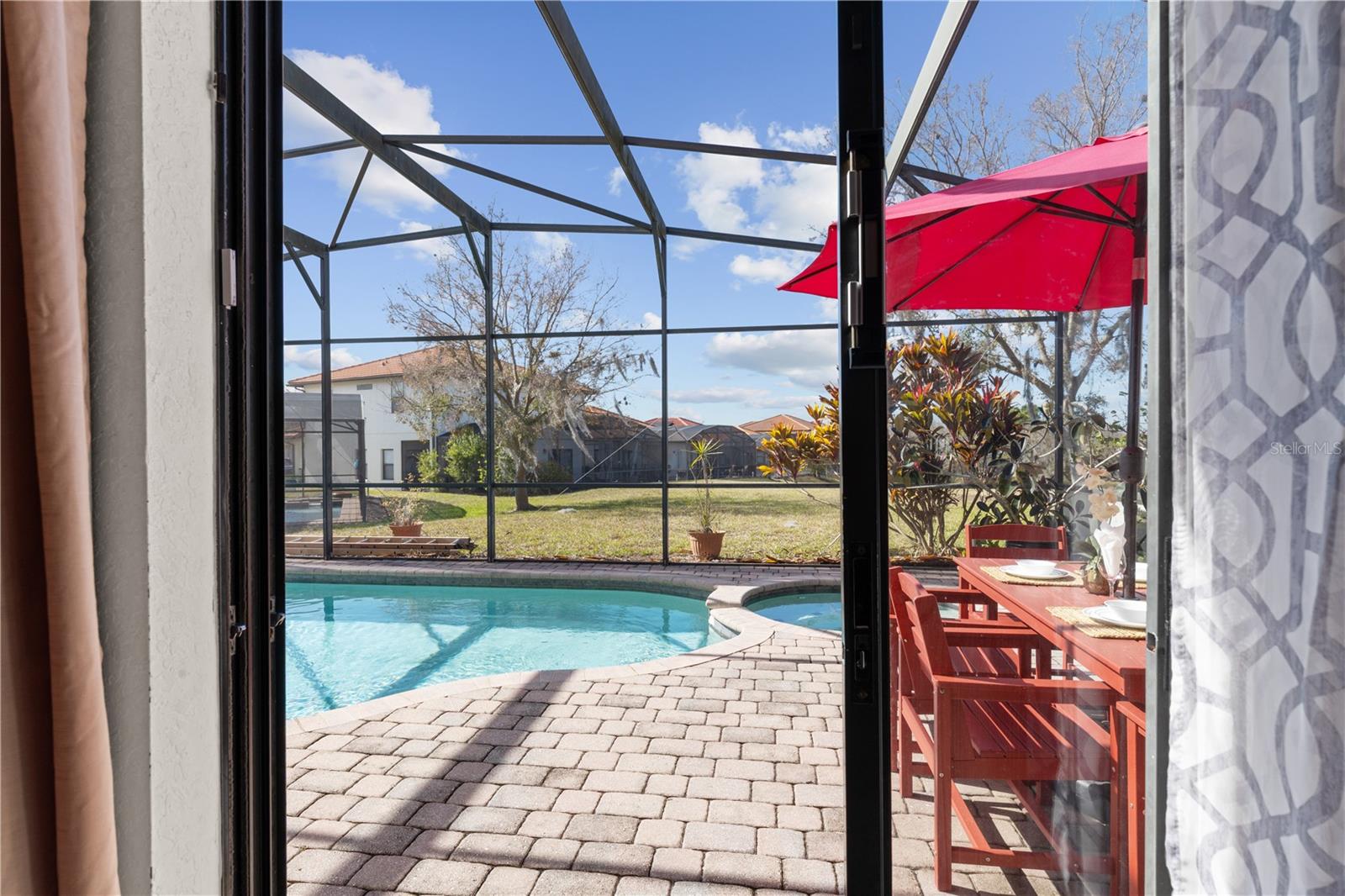 HIGH GROVE UNIT 02 - Residential