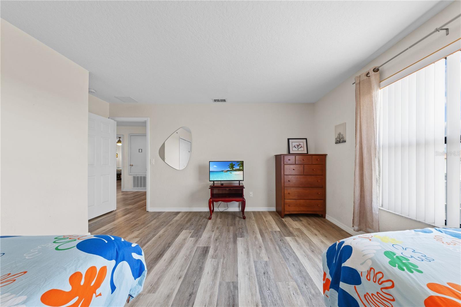 HIGH GROVE UNIT 02 - Residential