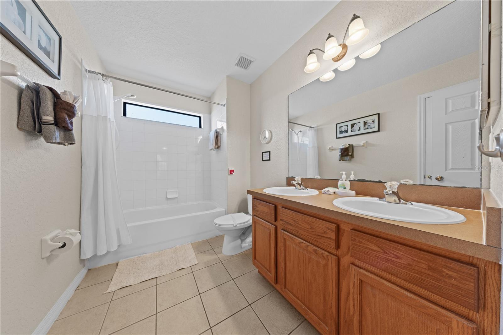 HIGH GROVE UNIT 02 - Residential