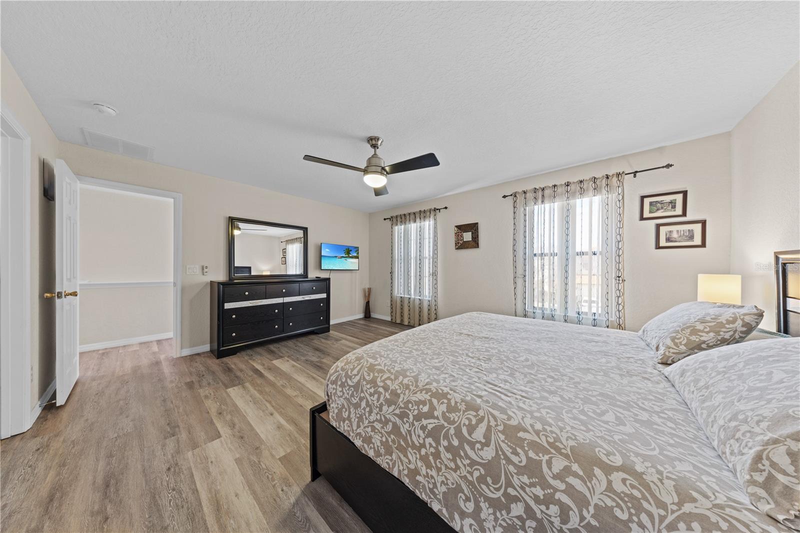 HIGH GROVE UNIT 02 - Residential