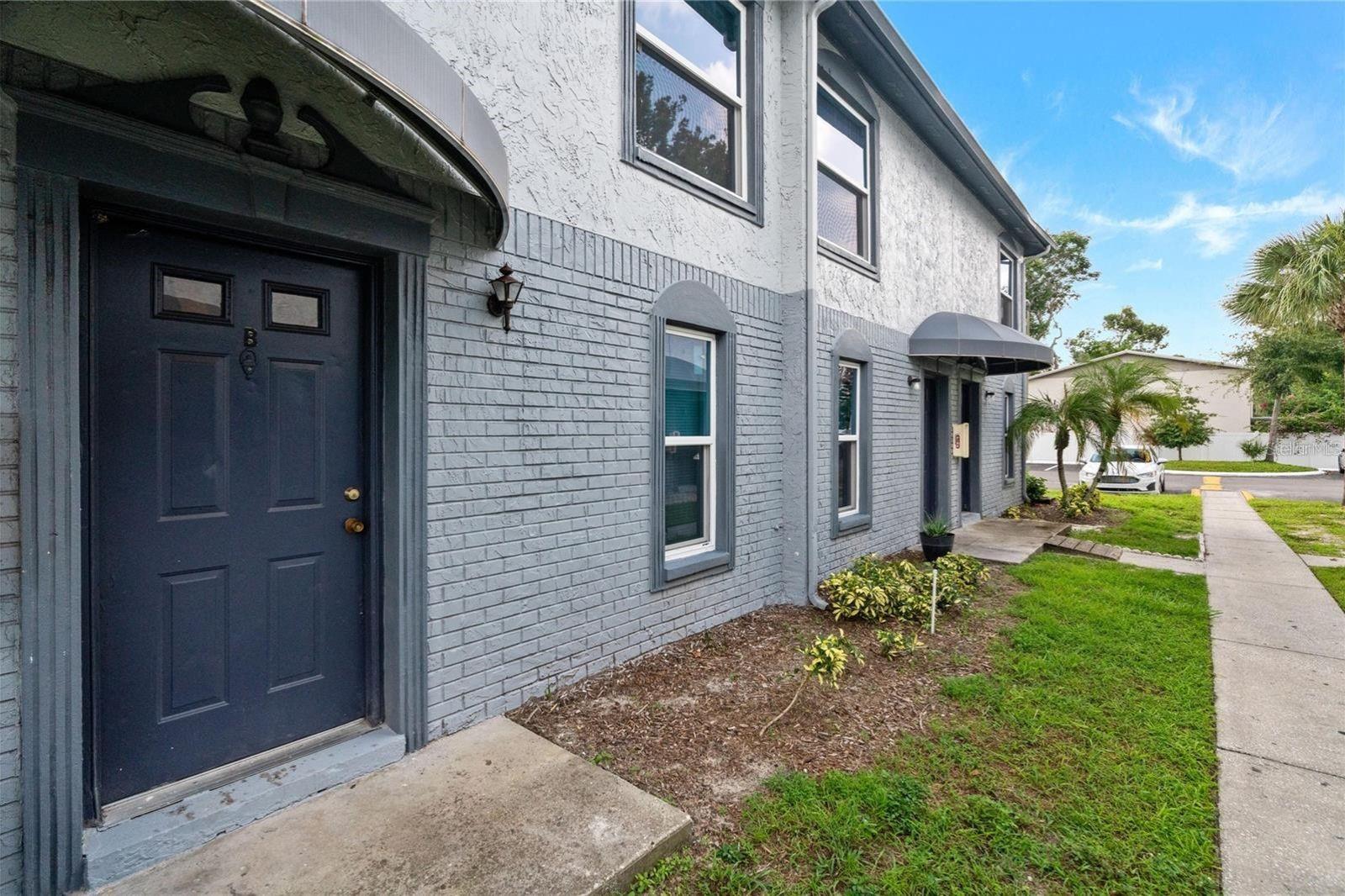 WASHINGTON SQUARE TOWNHOME CON - Residential