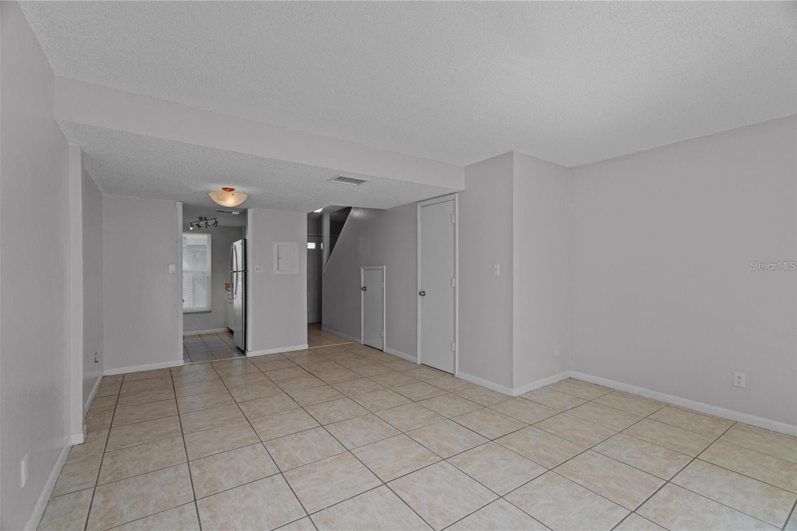 WASHINGTON SQUARE TOWNHOME CON - Residential