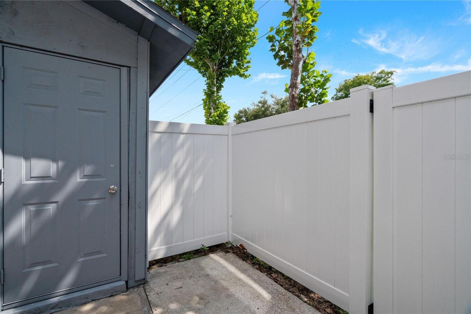 WASHINGTON SQUARE TOWNHOME CON - Residential