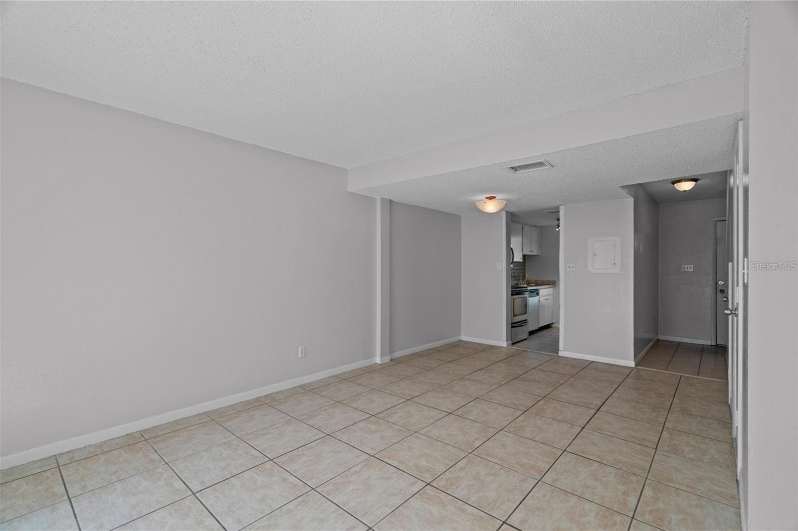 WASHINGTON SQUARE TOWNHOME CON - Residential