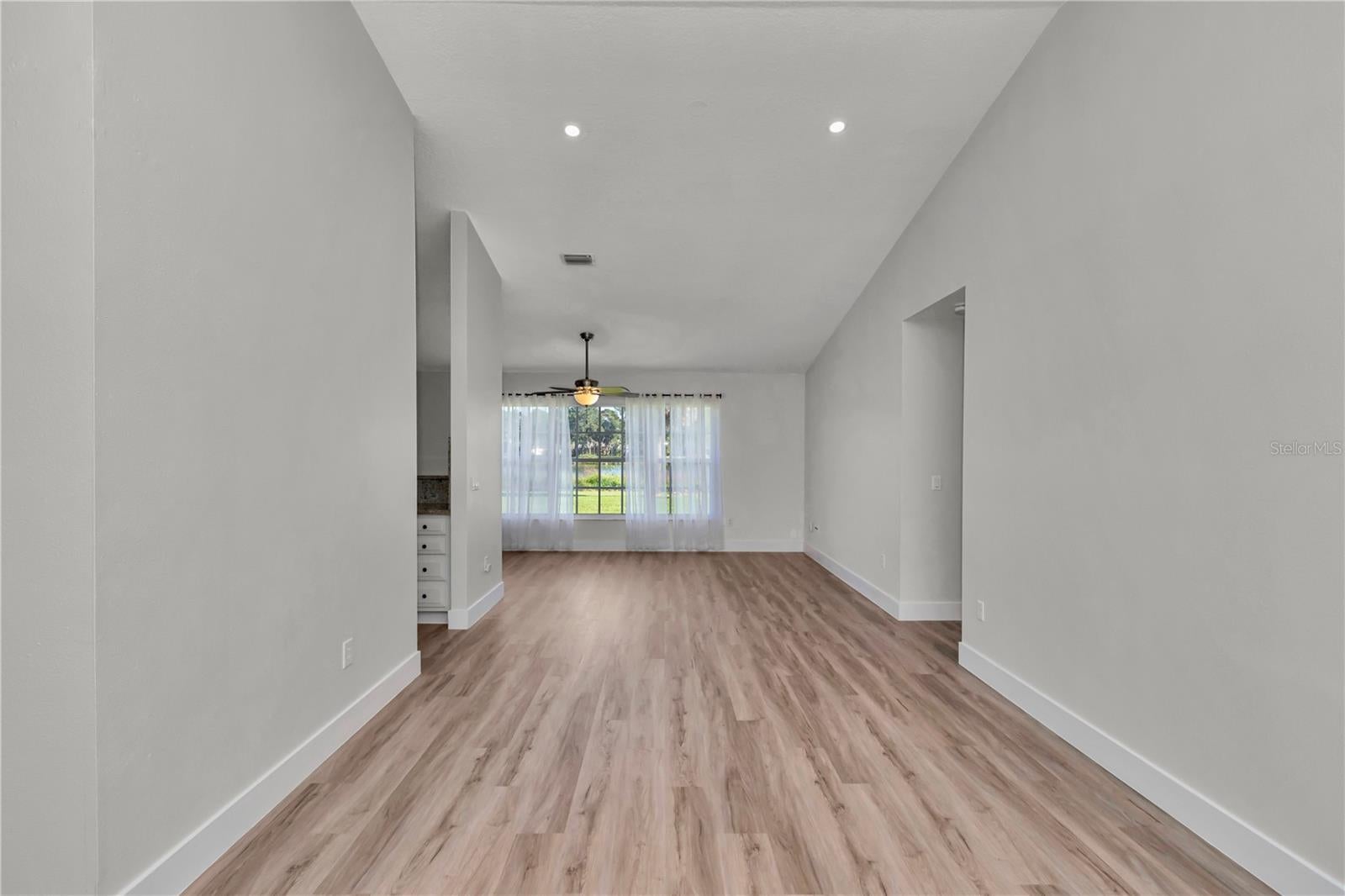 5 HICKORY LOOP