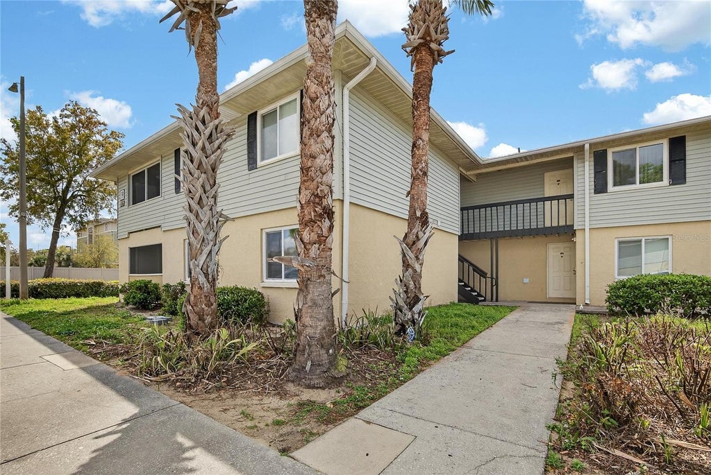 Photo of 202 Red Maple Place #202, Brandon, FL 33510 (MLS # TB8535774)