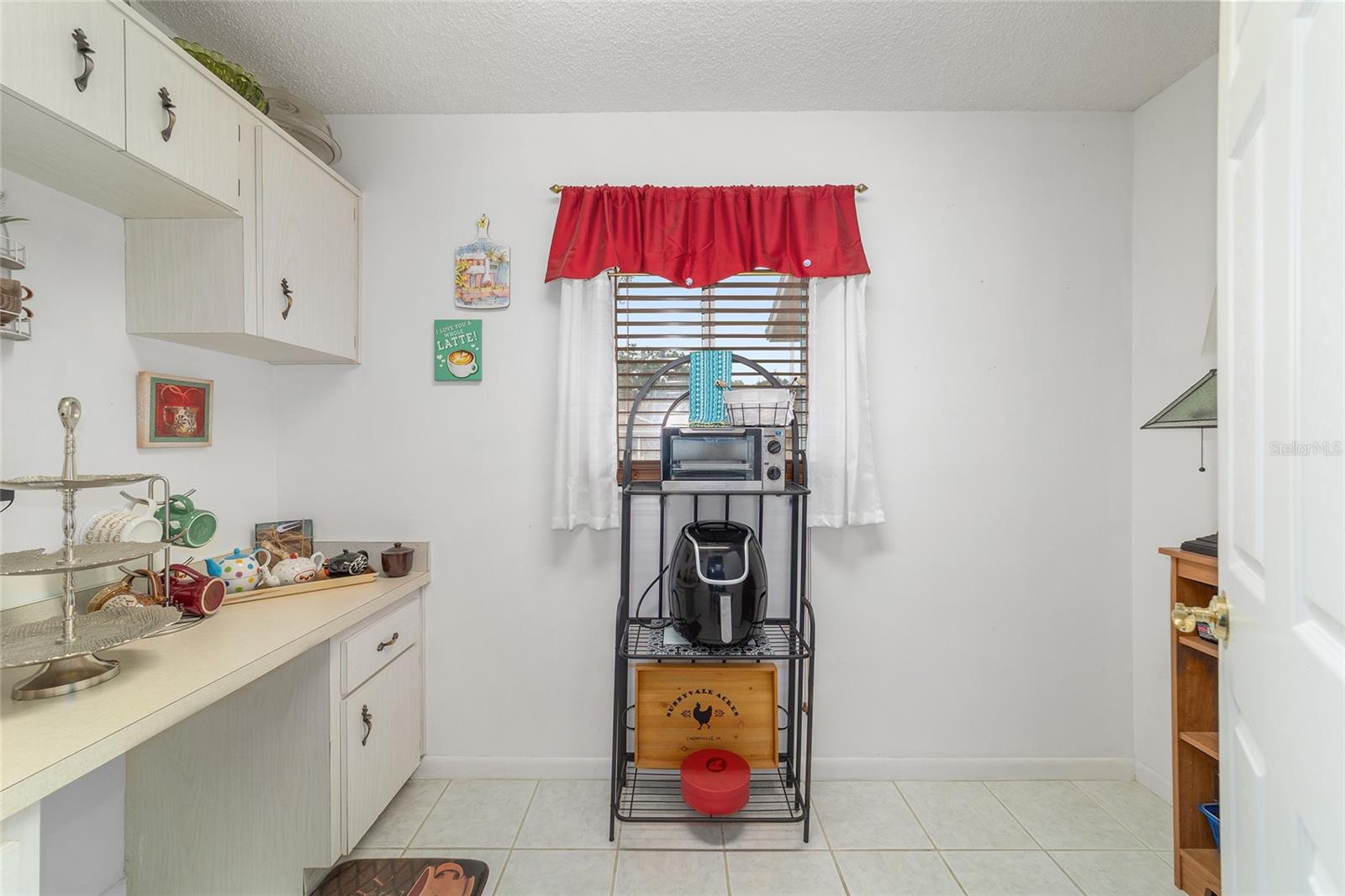 ON TOP OF THE WORLD - Residential