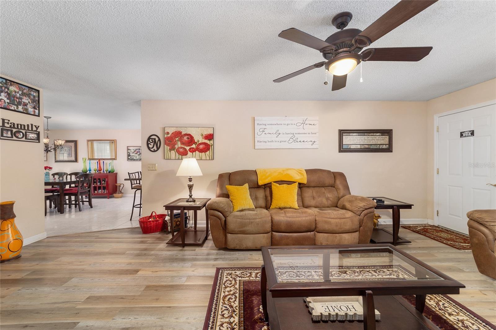 ON TOP OF THE WORLD - Residential