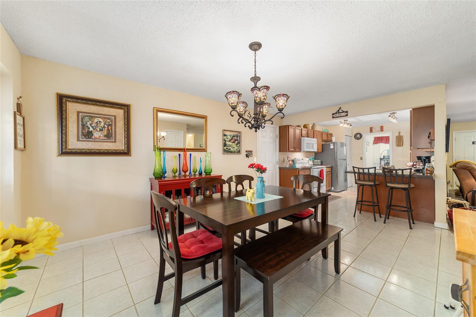 ON TOP OF THE WORLD - Residential