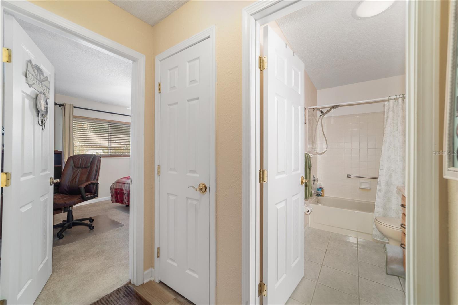 ON TOP OF THE WORLD - Residential