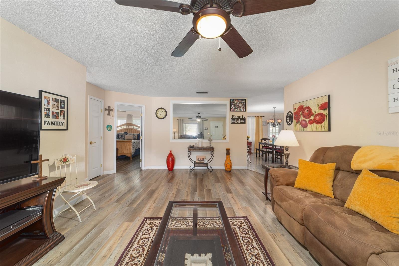 ON TOP OF THE WORLD - Residential