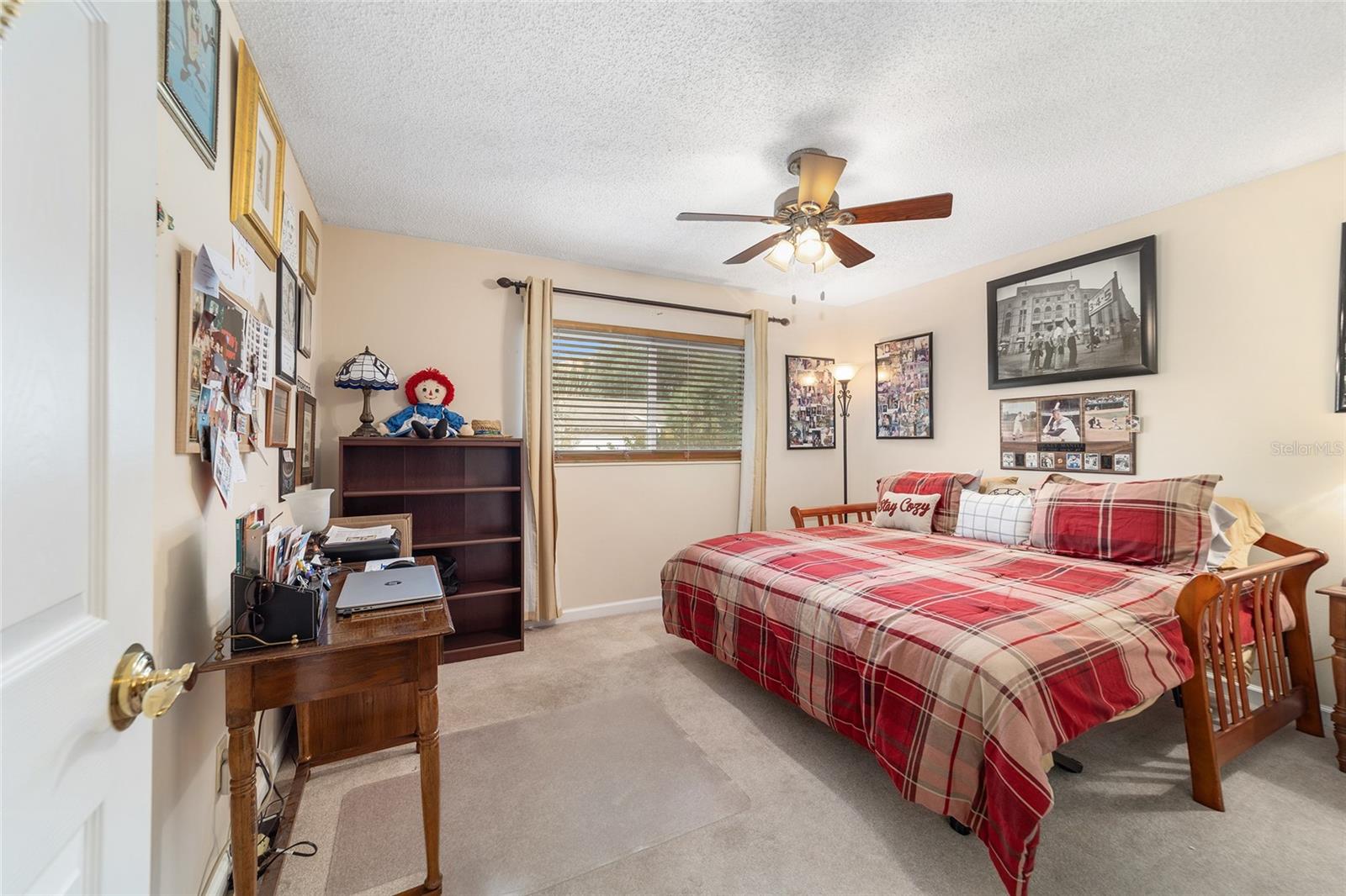 ON TOP OF THE WORLD - Residential