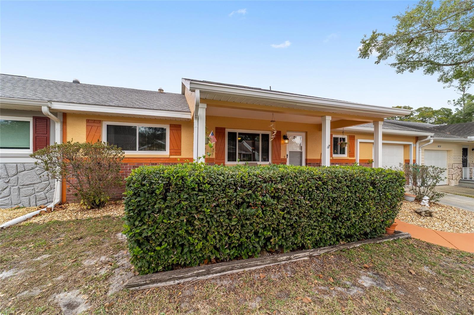 ON TOP OF THE WORLD - Residential