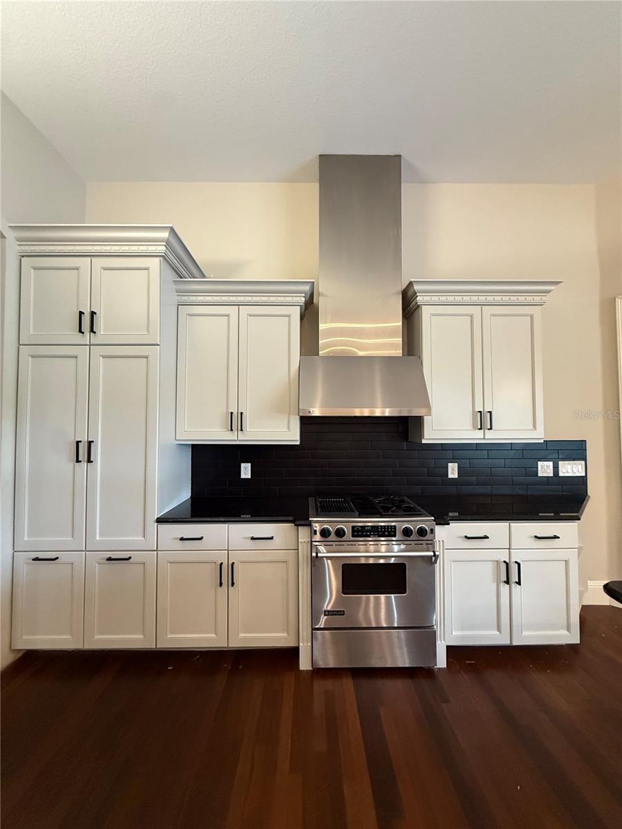 SEVILLE CHASE - Residential Lease
