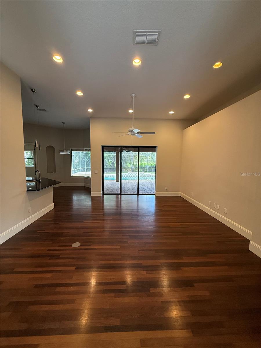 SEVILLE CHASE - Residential Lease