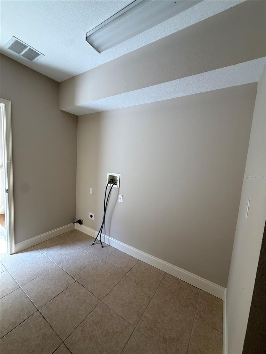 SEVILLE CHASE - Residential Lease