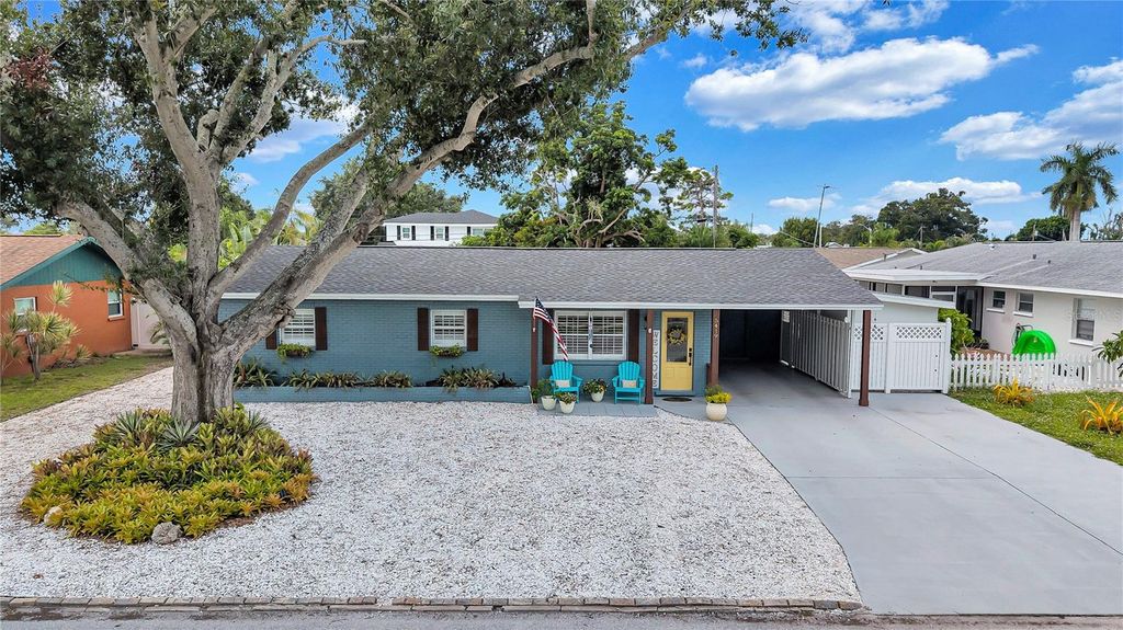 Photo of 5419 1st Avenue W, Bradenton, FL 34209 (MLS # G5101674)