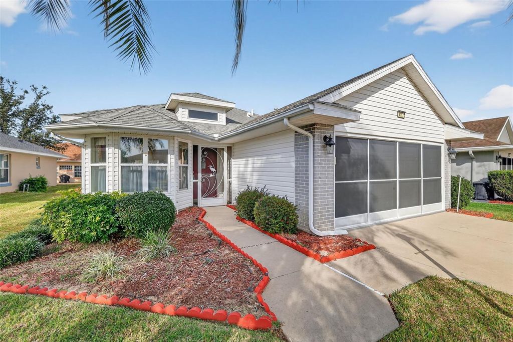 Photo of 4712 St Andrews Arcade, Leesburg, FL 34748 (MLS # G5106632)