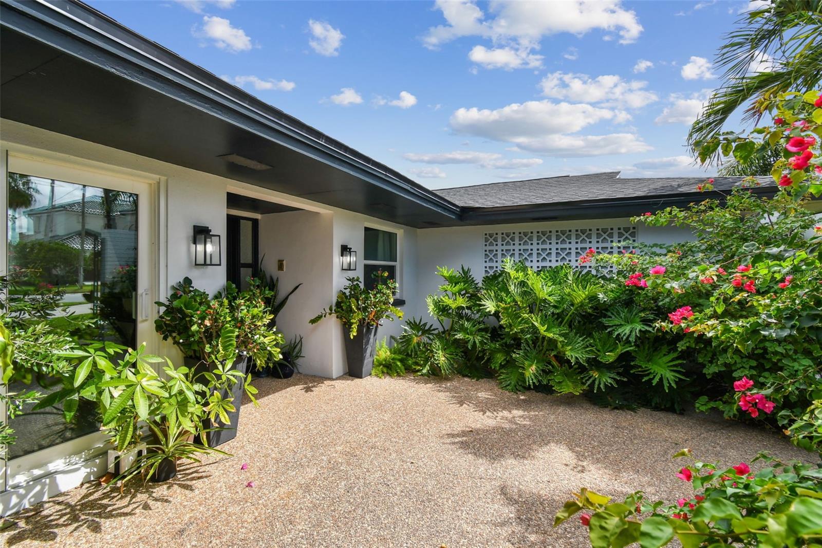 HOWARD ESTATES - Residential