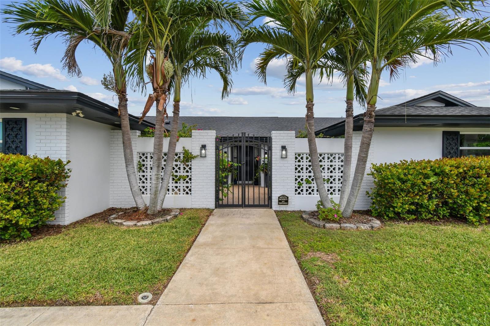 HOWARD ESTATES - Residential