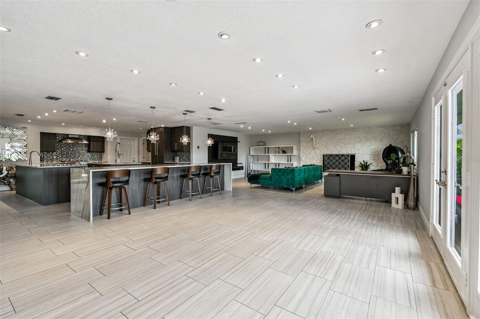 HOWARD ESTATES - Residential