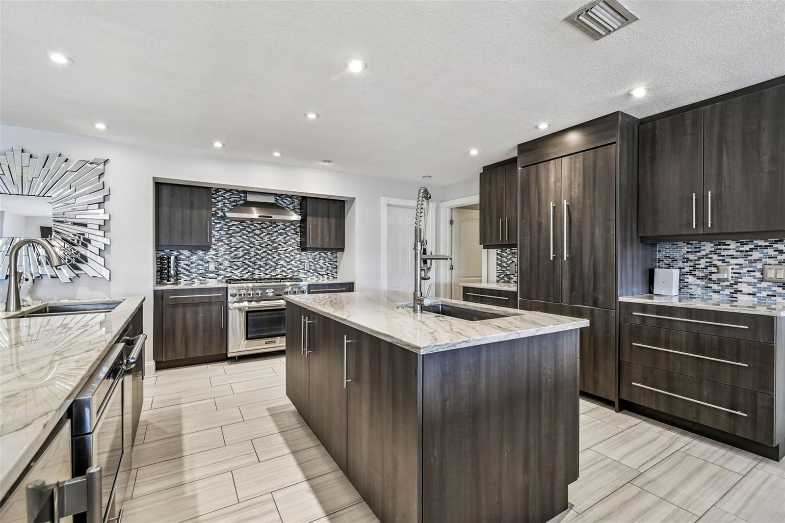 HOWARD ESTATES - Residential