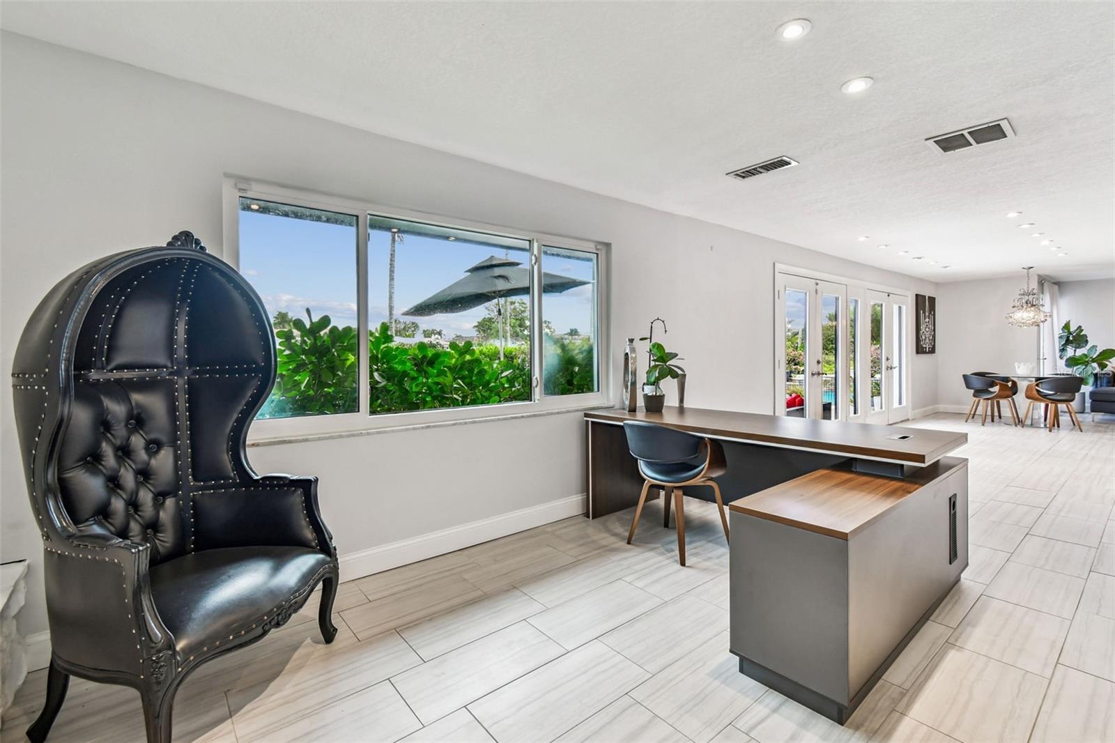 HOWARD ESTATES - Residential