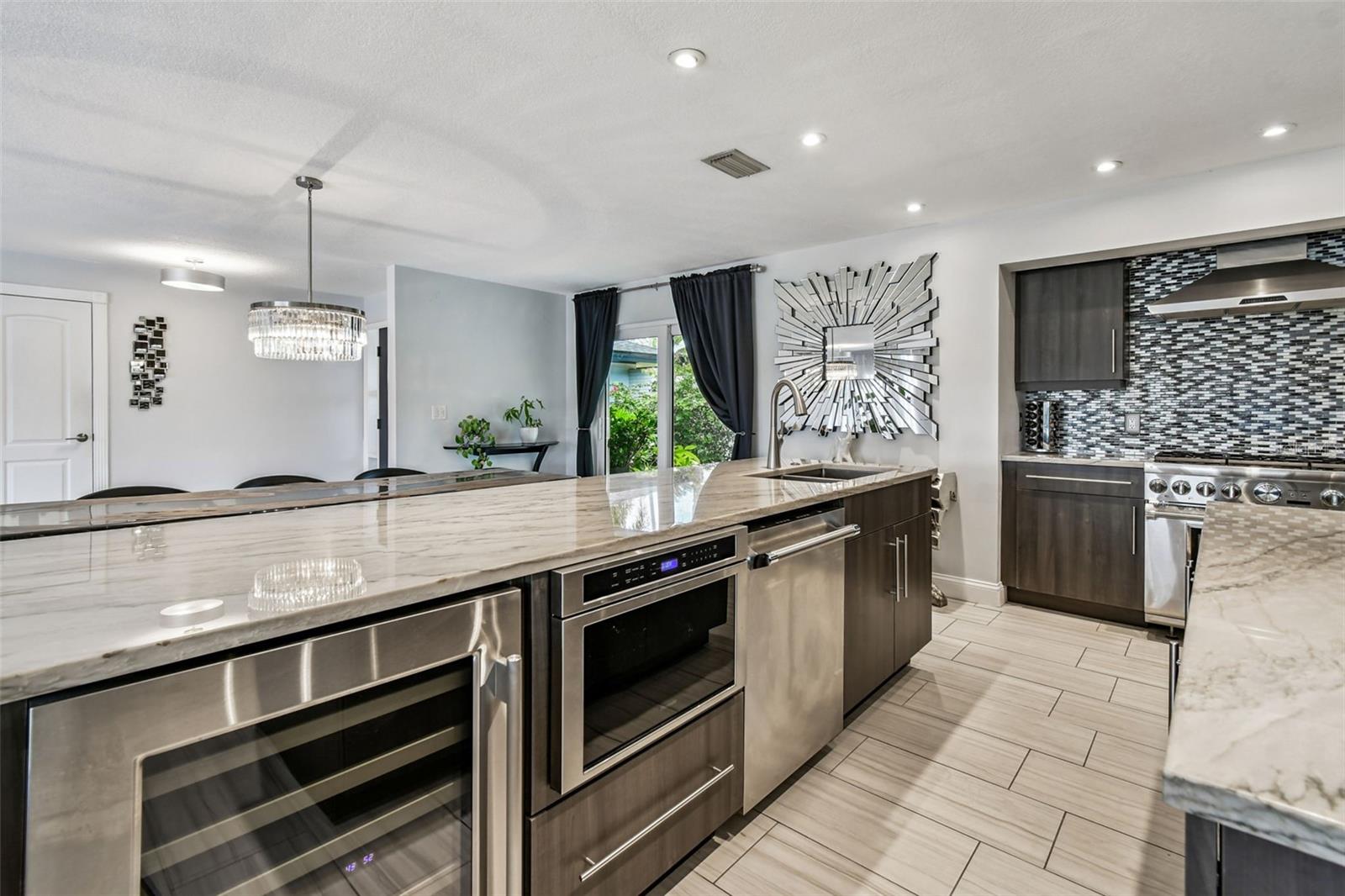 HOWARD ESTATES - Residential