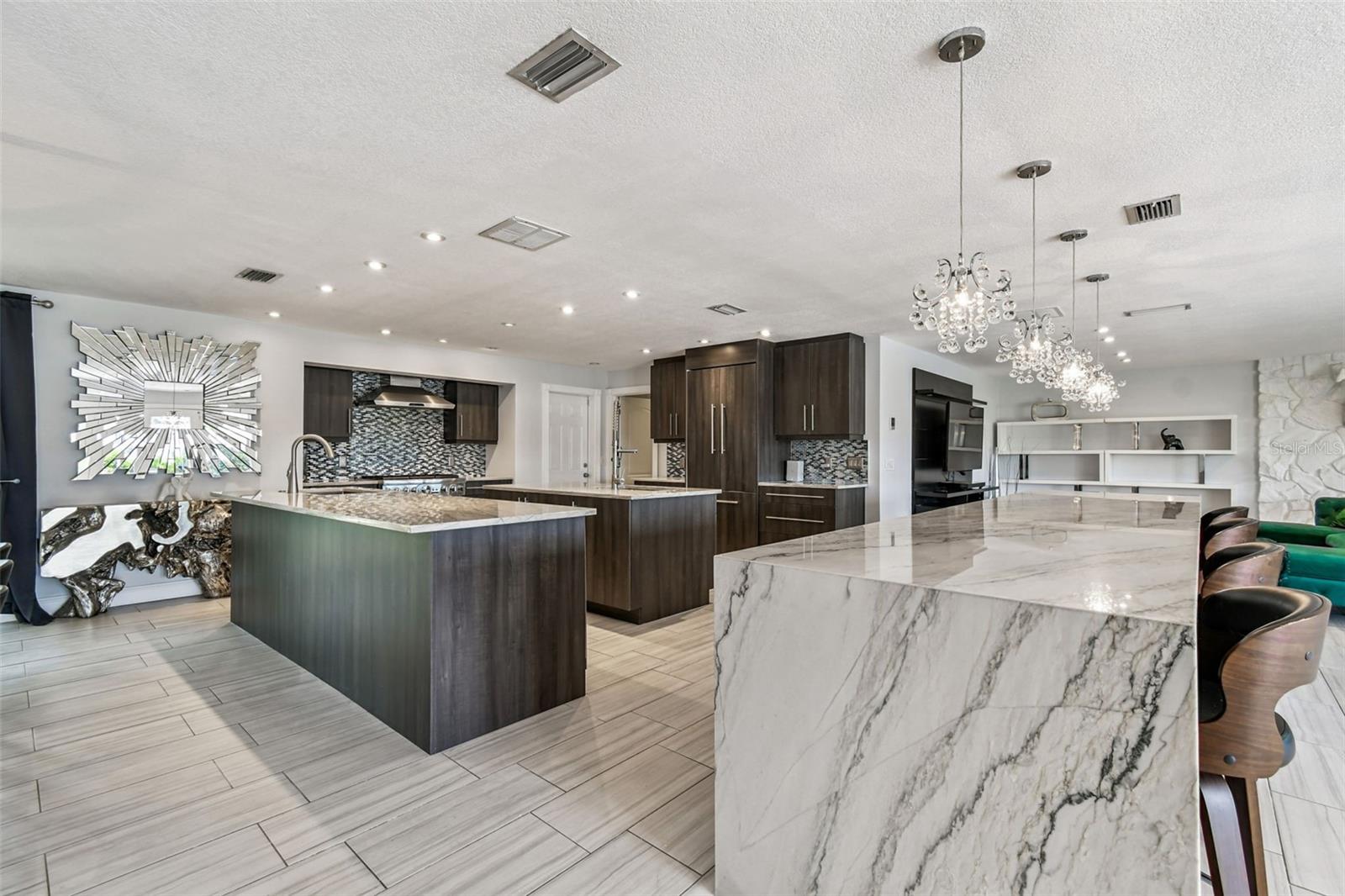 HOWARD ESTATES - Residential