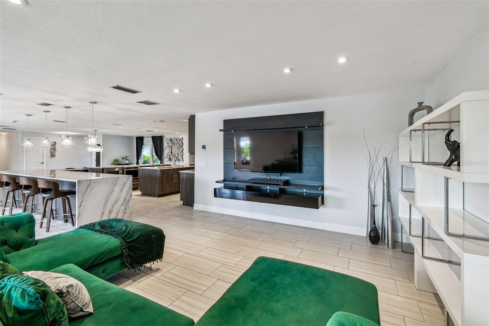 HOWARD ESTATES - Residential