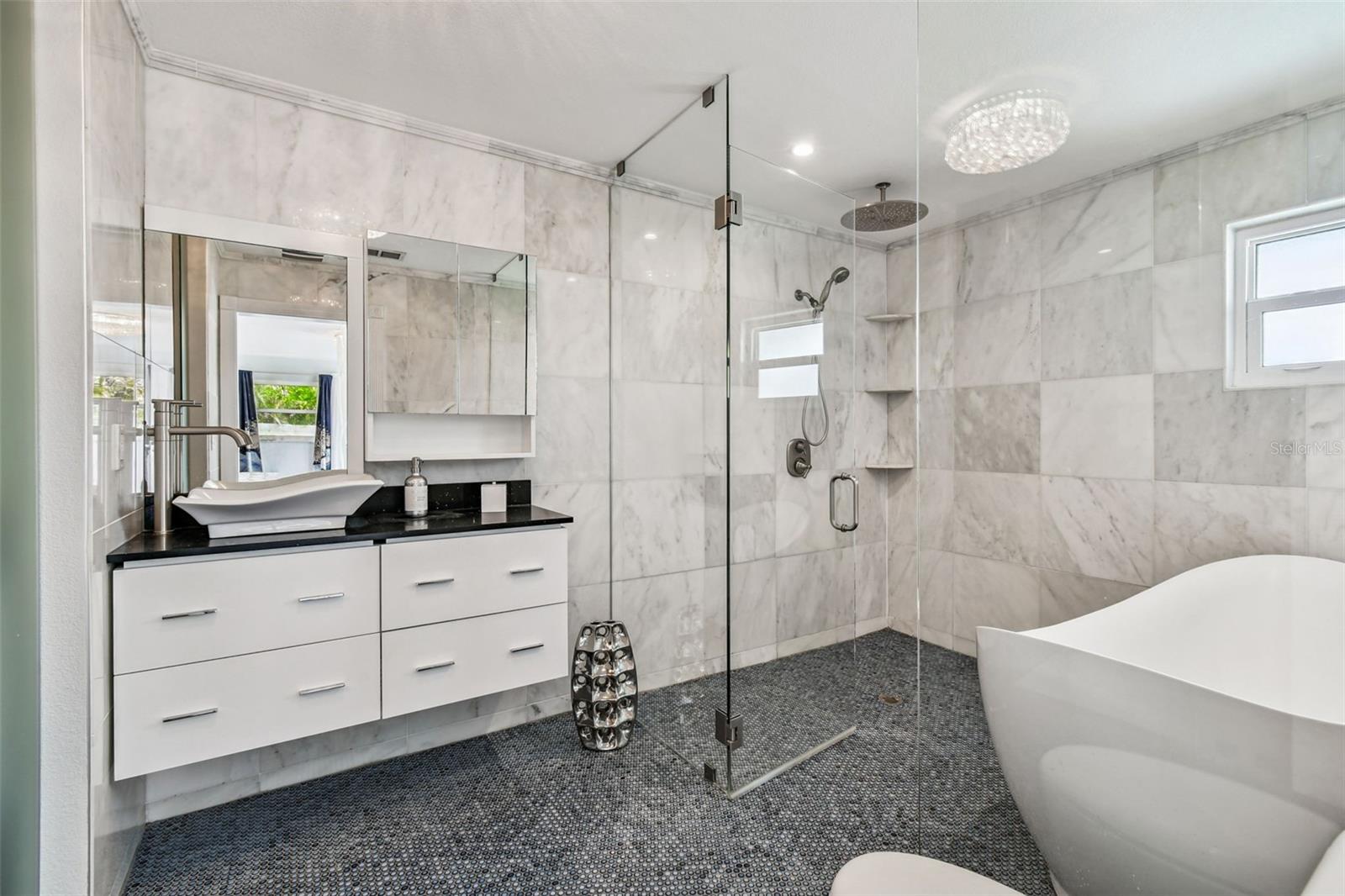 HOWARD ESTATES - Residential