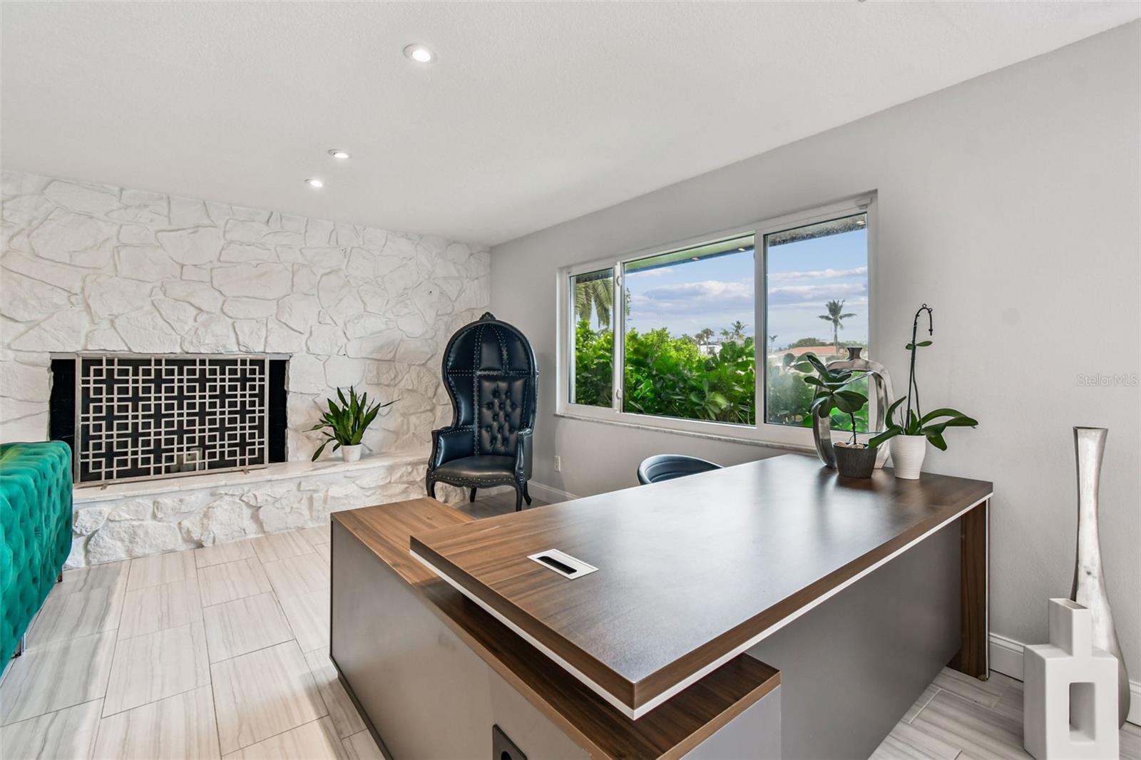 HOWARD ESTATES - Residential