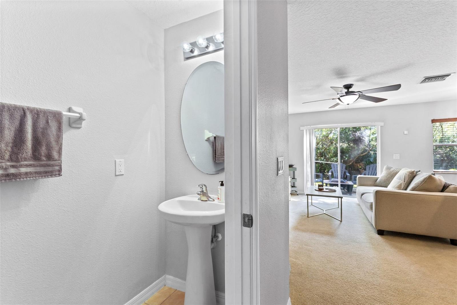 HAWTHORNE GLEN TWNHMS - Residential