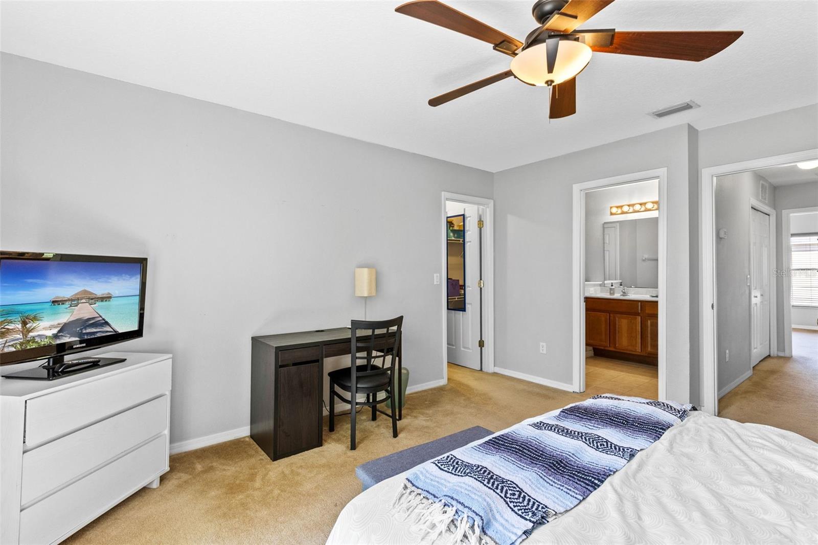 HAWTHORNE GLEN TWNHMS - Residential