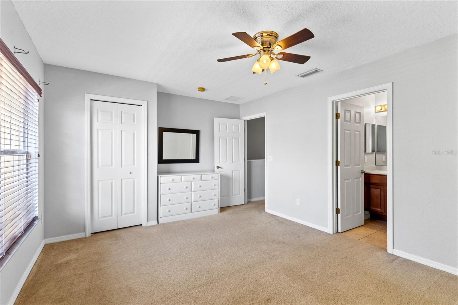 HAWTHORNE GLEN TWNHMS - Residential