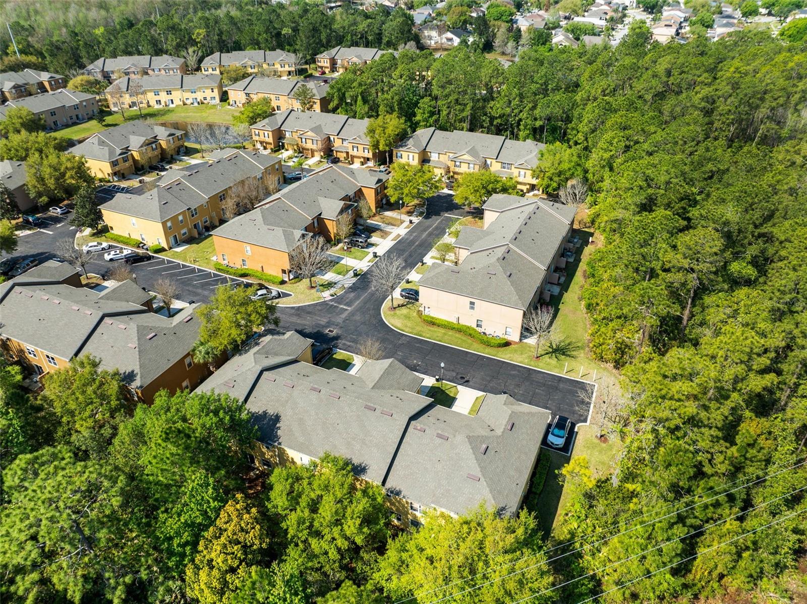 HAWTHORNE GLEN TWNHMS - Residential